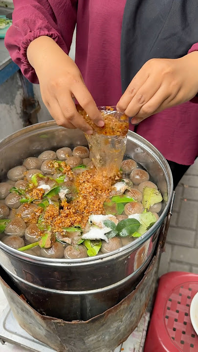 Tuna fish meatballs 10 thousand get noodles and pilus #food #foodie #culinary #selling ideas