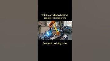 This is a welding robot that replaces manual work #machine #weldingrobot #robotics
