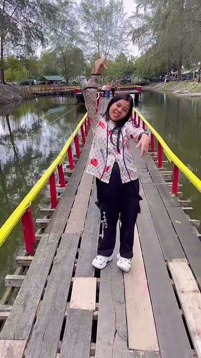 Mom and dad are here to hug Rifkah❤️