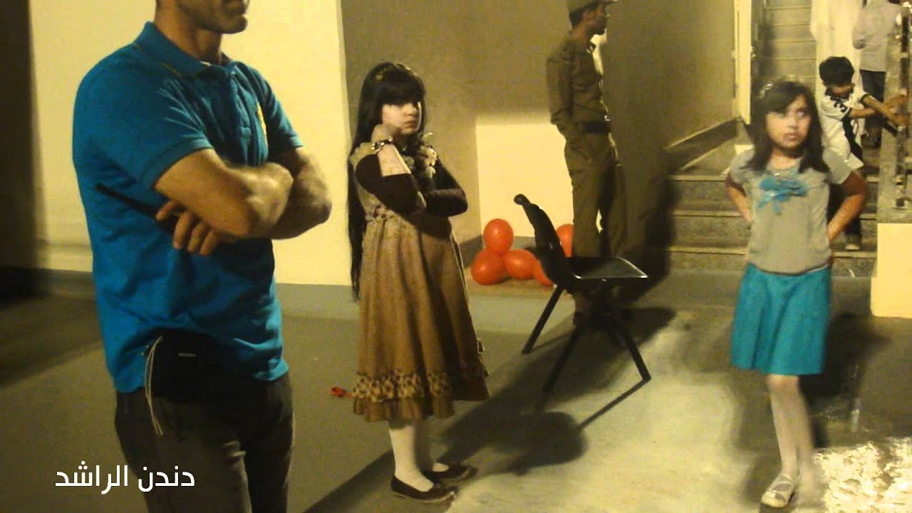 أمل قطامي مع نجوم كراميش قبل بدء الحفل