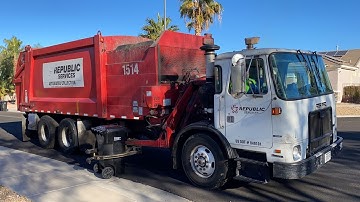 Republic Services Autocar ACX Heil Durapack Python 1514