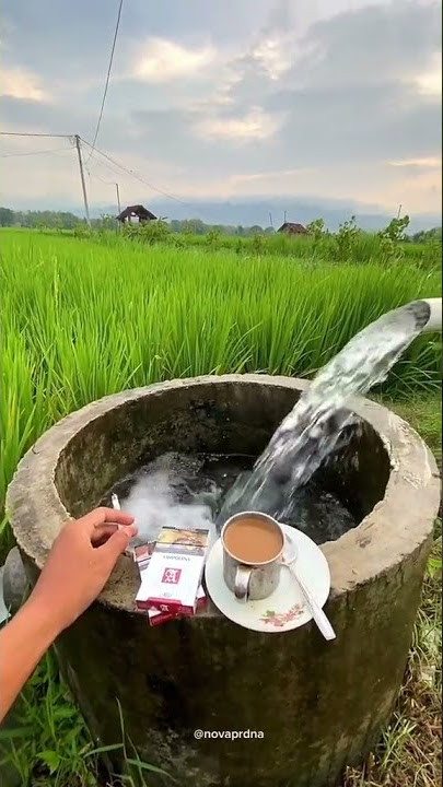 story wa minum kopi di TENGGAH sawah segerr