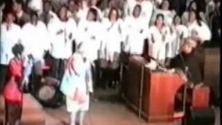 Video thumbnail of "The Clark Sisters - Hallelujah in 1994"