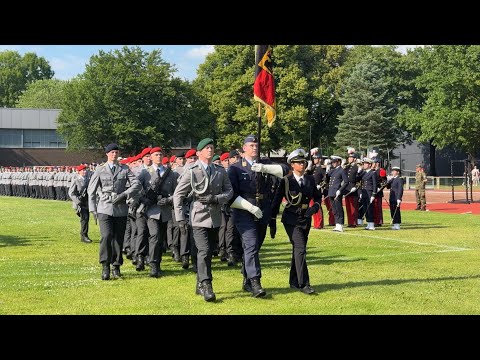 Prussian Gloria at the HSU - Promotion to Second Lieutenant at Helmut Schmidt University - Bundes...