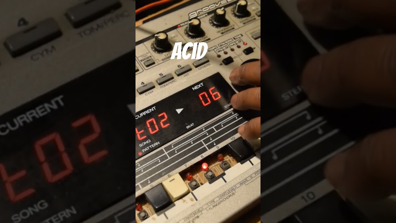 A Taste of Acid Bass from the Roland MC-303