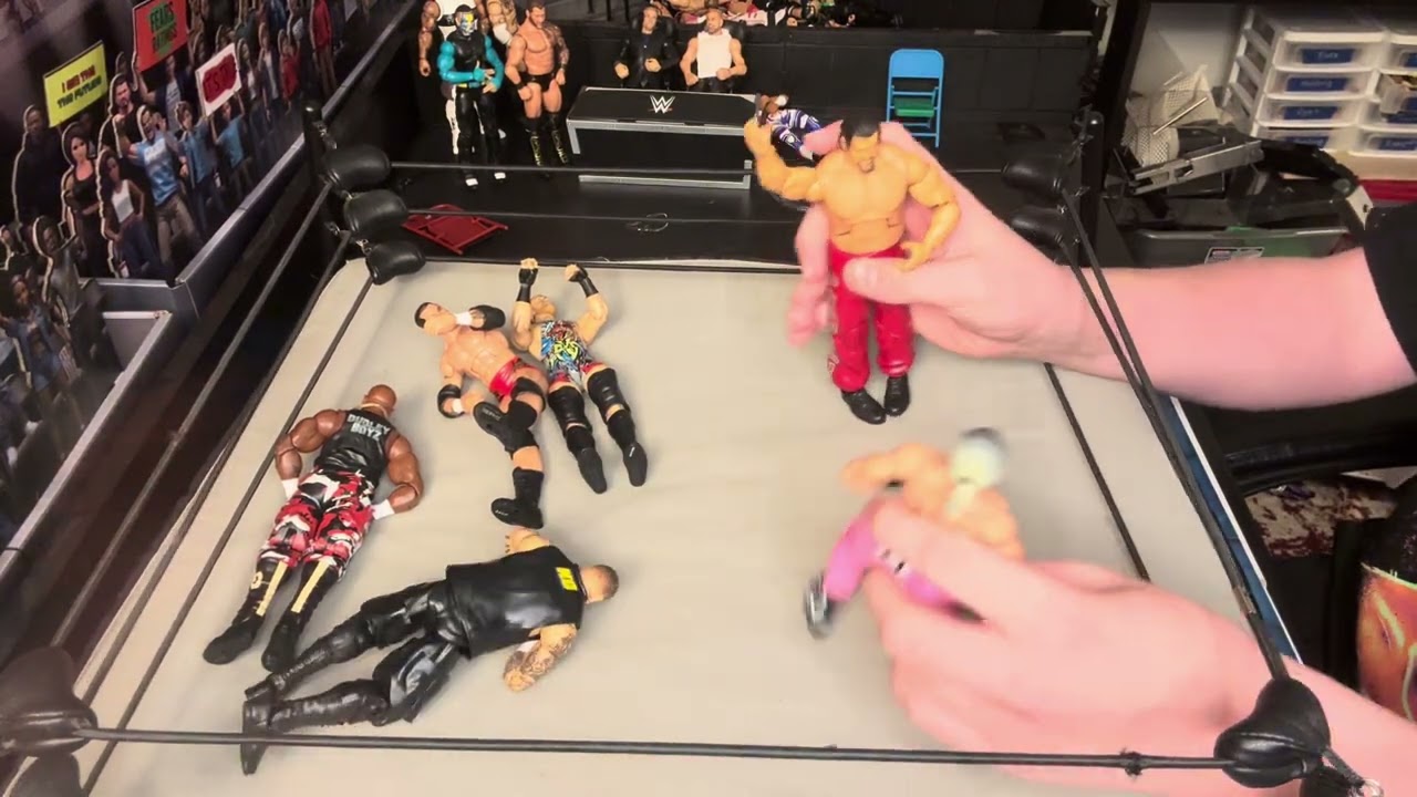 Six man, WWE action figure ￼battle Royale ￼
