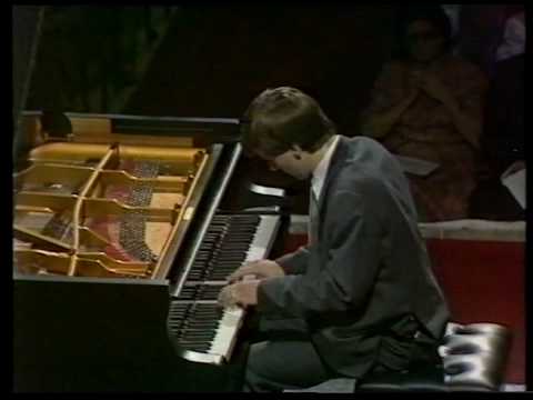 Chopin Polonaise Fantasie - Ian Munro