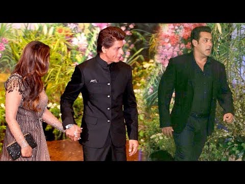 Salman Khan's MACHO ENTRY In Front Of SRK @Mukesh Ambani's Daughter Isha Ambani WEDDING Reception