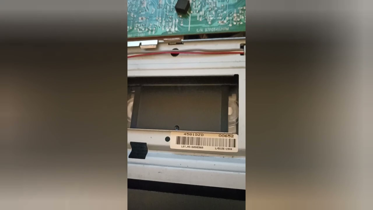 Видеомагнитофон Daewoo dvr-1989D