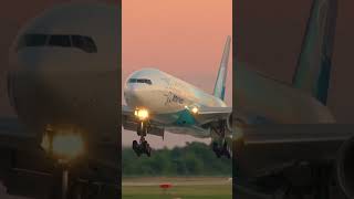 Boeing ecoDemonstrator 777 Landing in Oshkosh! #planespotting #shorts