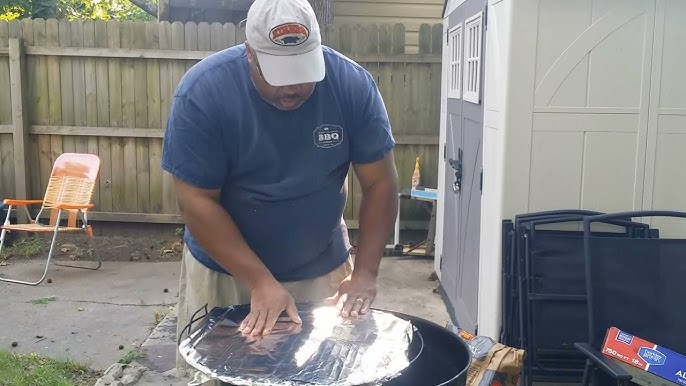 Cleaning Your Grill With Aluminum Foil - Big Poppa's Grilling Tips 