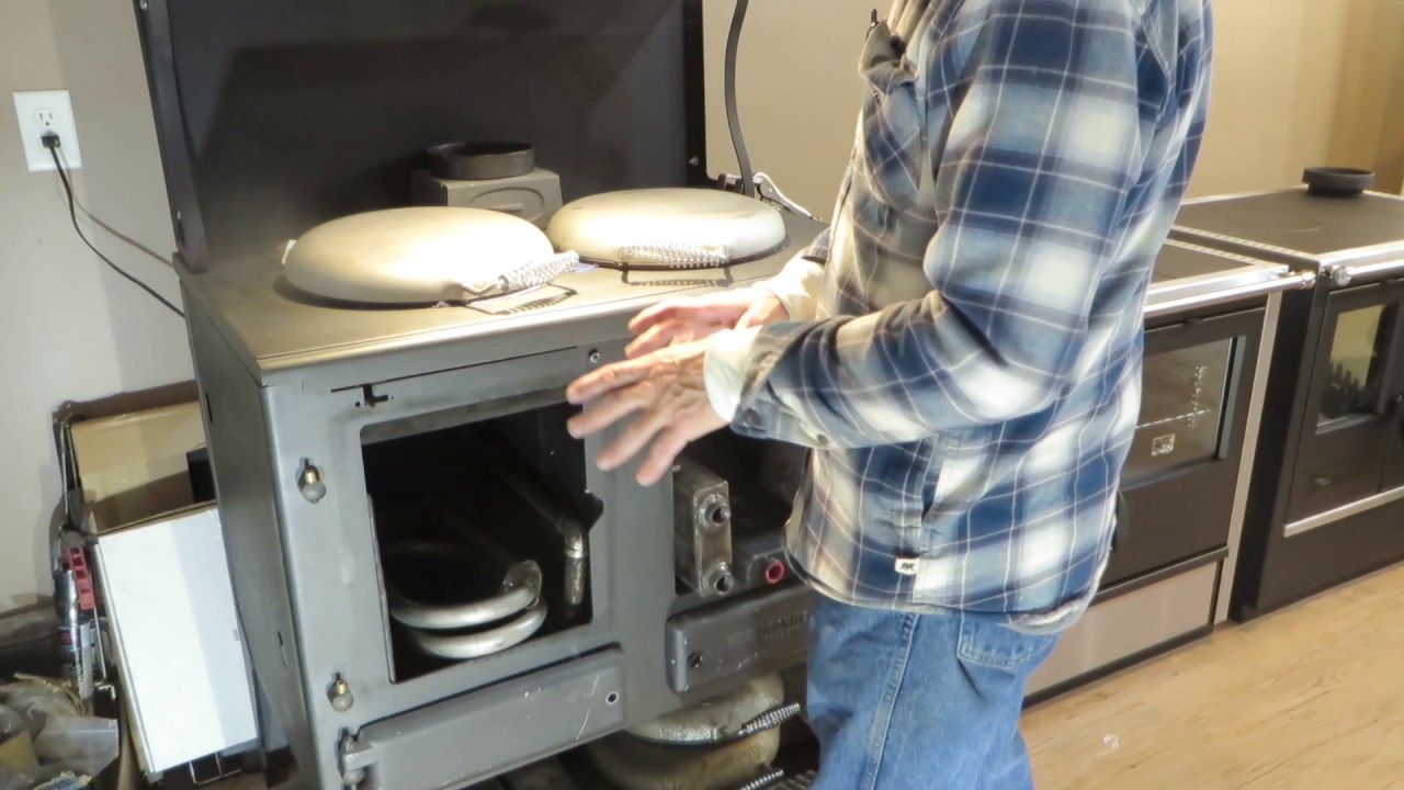 Obadiah's: Hot Water With A Wood Cookstove Pt 1 - Water Reservoirs - YouTube