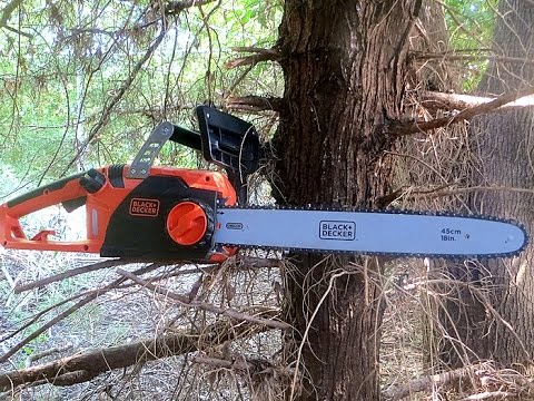 Video: Електрическа резачка за дърва BLACK+DECKER CS2245, 2200W, 12.5 м/мин., 45 см