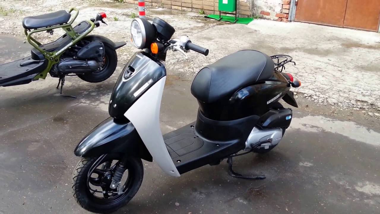 Двухместный скутер honda