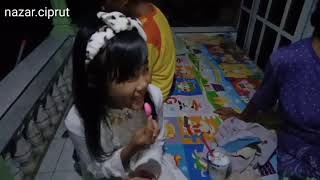 Ina permatasari nyanyi pakek bahasa sepanyol.. Wkwkw