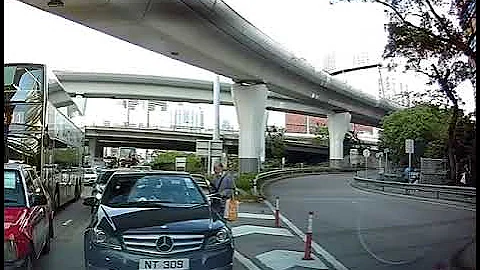 车CAM⚠呀伯突然拉开车门想坐顺风车 - 天天要闻