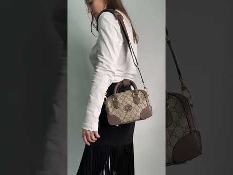 Сумка жіноча Small Interlocking G Sports Bag, видео 2