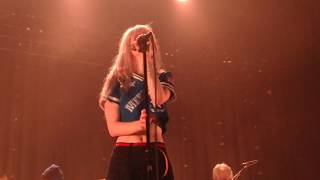 Paramore - Hate To See Your Heart Break @ 013 Poppodium, Tilburg (25/06/2017)