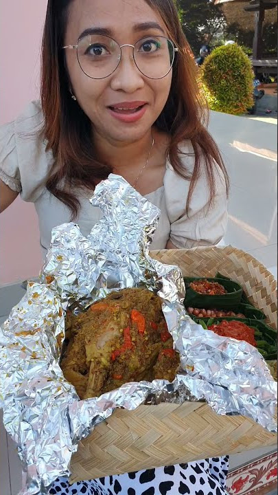 AYAM BETUTU TERJUMBO VIRAL DI BALI