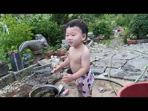 [장꾸주의] 농장 런웨이 걷다가 등목까지?! 🧊 누나 괴롭히기 만렙 찍은 시훈이