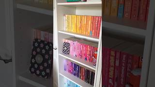 Rainbow bookshelves 🌈🫧 #bookshelf #bookshelftour #bookshelforganization #book #books #bookworm