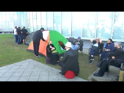 პროკურატურასთან 17 პირი შიმშილობს