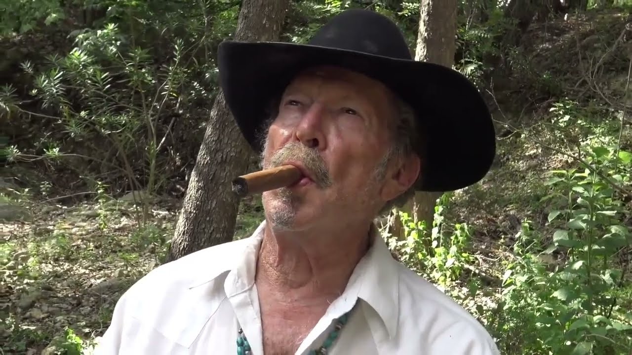 Kinky Friedman - Hummingbird Lanai [Official Music Video]