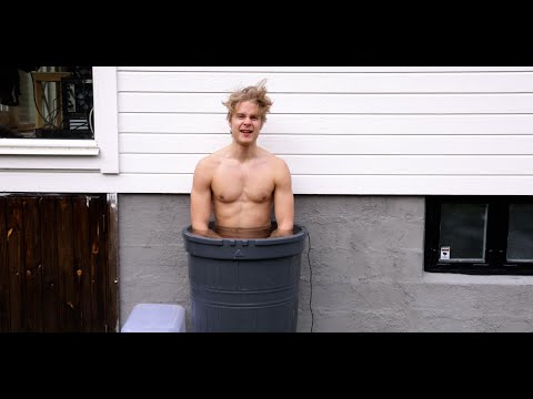 An "extreme" ice bath │ Day in the life