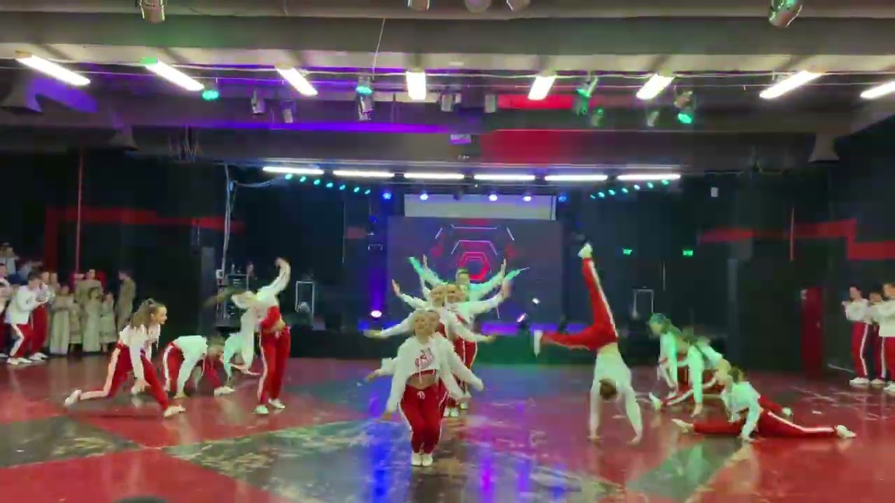 Зразковий художній колектив естрадного танцю Феєрія, 