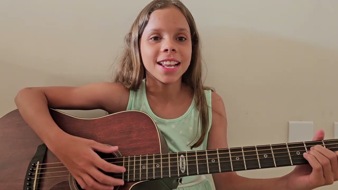 We Are The  Champions - Queen | Cover Valentina Miguel