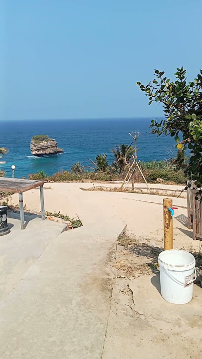 cafe yang lagi viral berada diatas pantai pudak blitar #wisatablitar #wisatanusantara