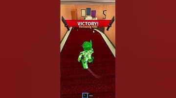 1v1ing toxic fan! #fyp #mm2 #1v1 #trending #fans