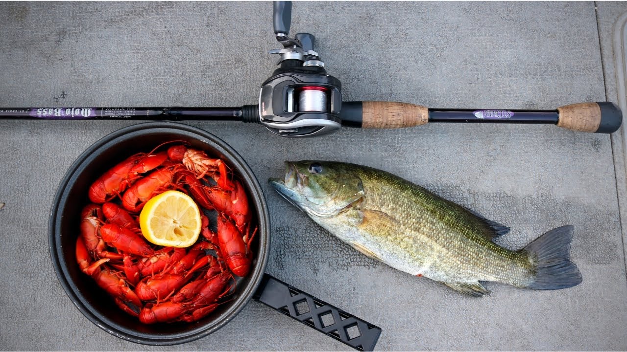 Crawfish and Smallmouth Cookout on a Boat!