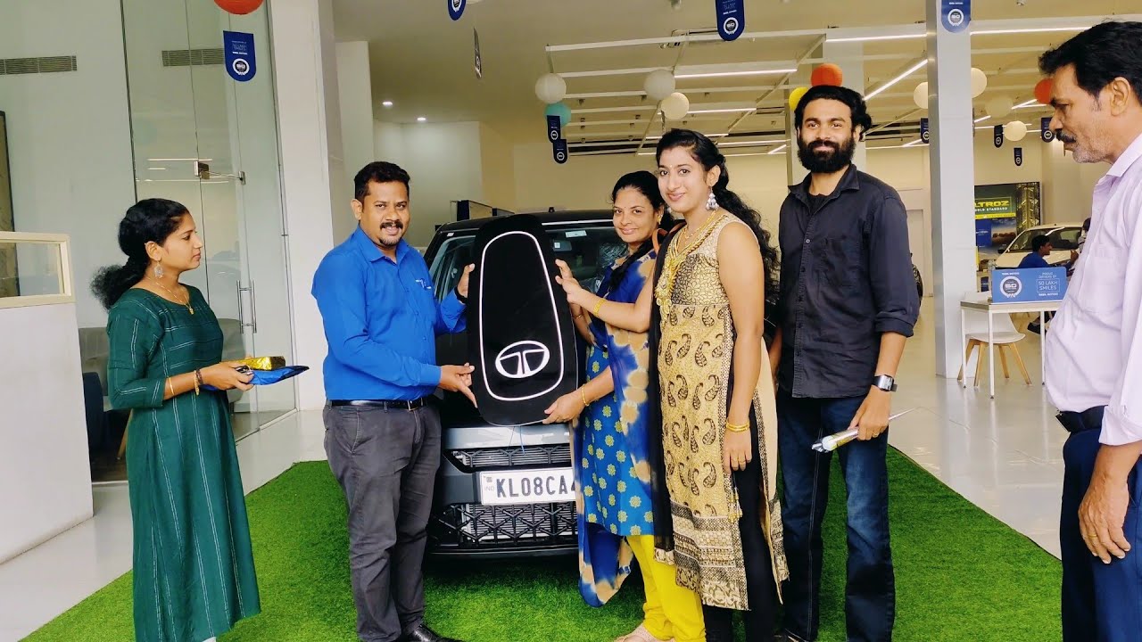 New car delivery at Tata Hyson Motor | Tata Punch | manual / amt car