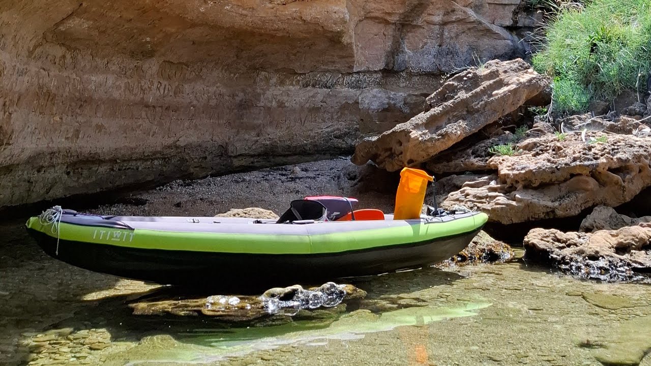 Z kajakom ob obali Novograjskega morja -  survivor - preživetje v divjini - preživetje v naravi