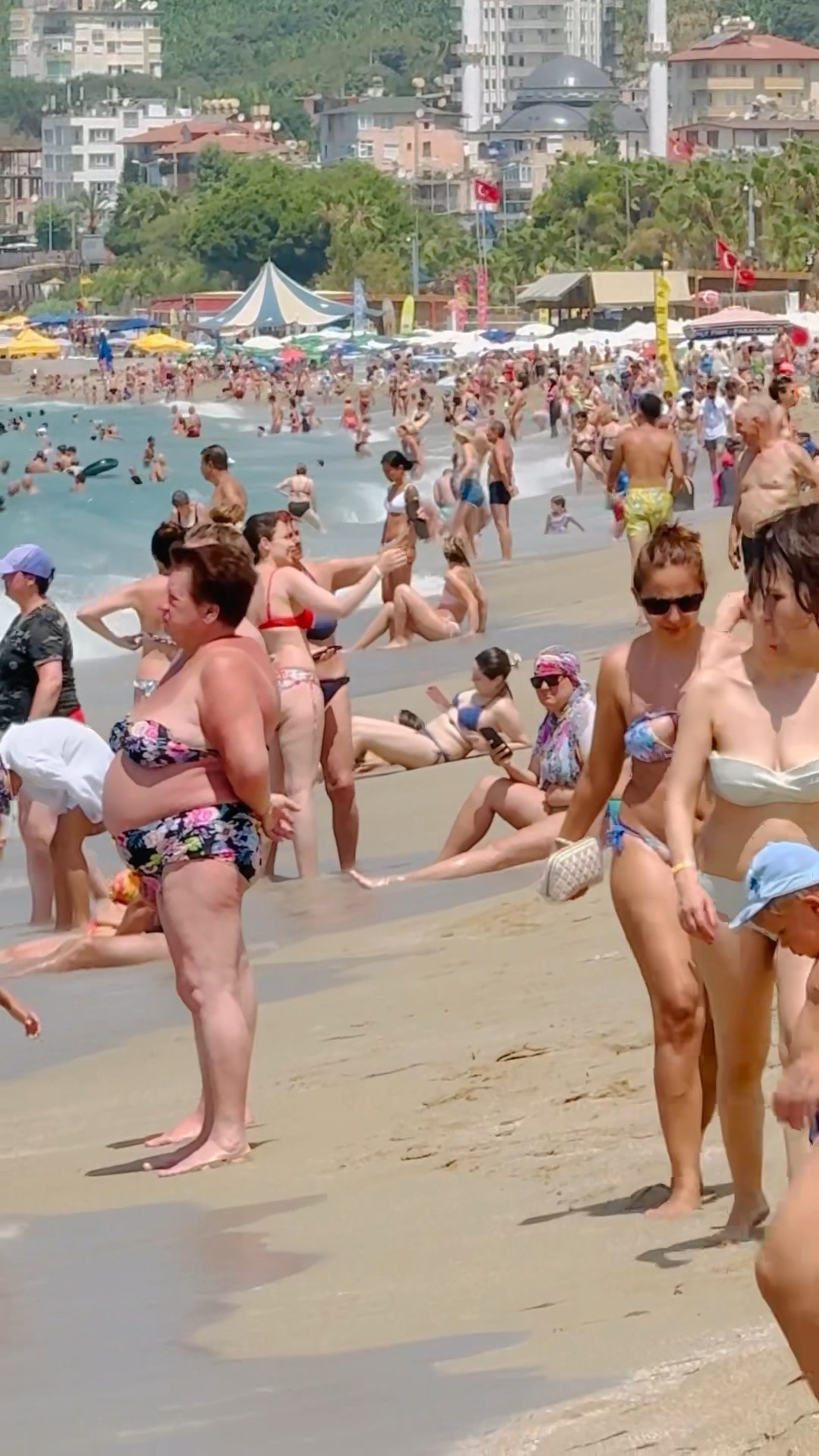?? Cleoaptra Beach A Sunny Day at