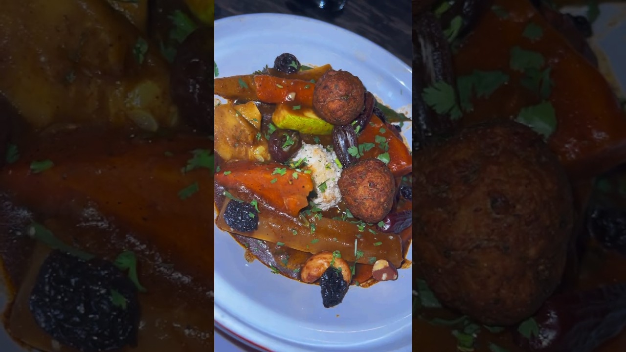 Vegan dinner in Aruba, cool vibe but they don’t care about vegans. 