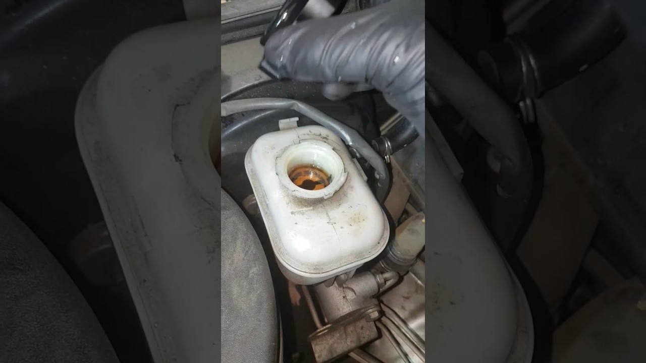 How to check oil in brake fluid reservoir.. brake fluid mix with oil - YouTube