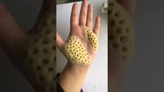 أخطر خدع مقرف جدا مكياج سينمائي Trypophobia does it seem real?  #sfx_makeup #sfx #sfx_makeup #shorts screenshot 3