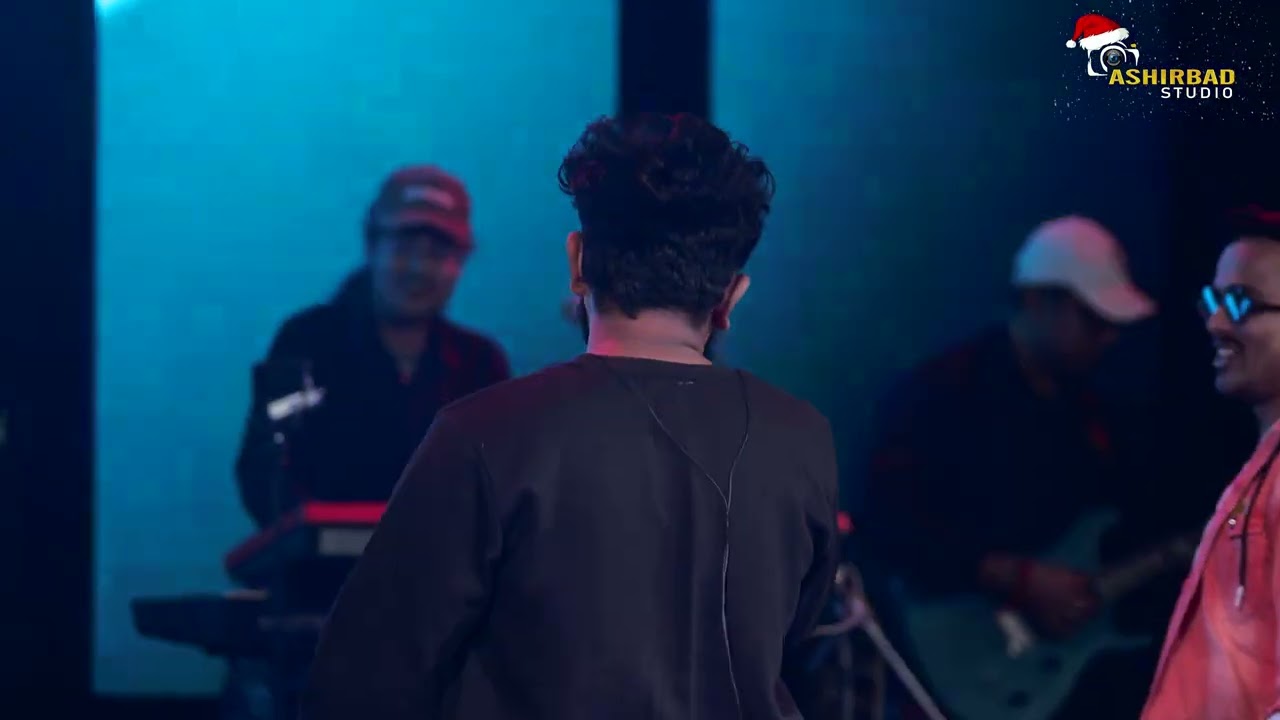 Khujechi toke raat berate | খুঁজেছি তোকে রাত বেরাতে | Live singing by Tamal Das