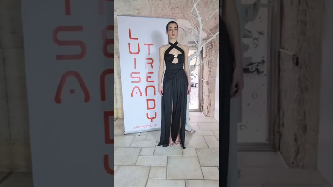 Abito lungo DiveDivine in tessuto fluido.