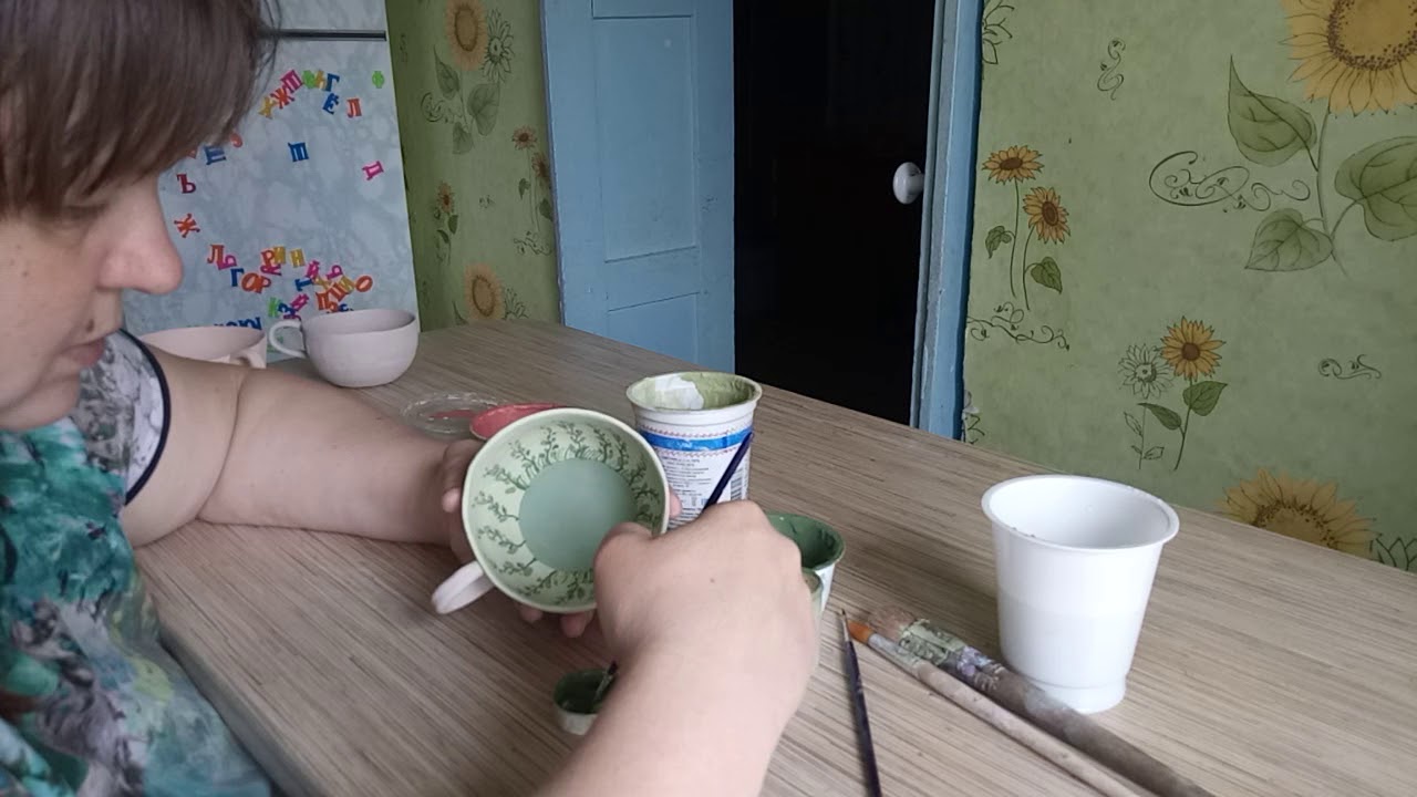 роспись ангобами, как расписывать ангобами, что такое ангобы - YouTube