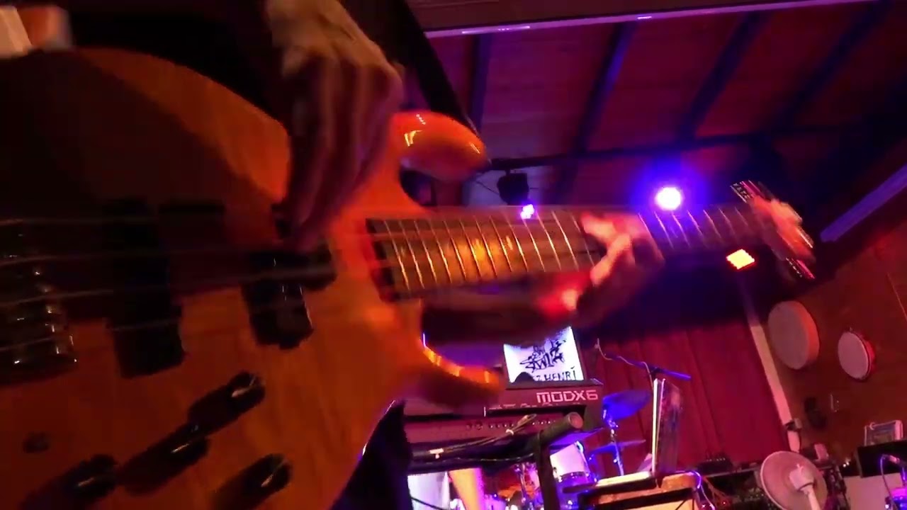 Loïc Souriant Tabou bass solo