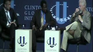 'How Can I Help'  Bill Clinton and Kennedy Odede speak about Haiti at CGI U 2011
