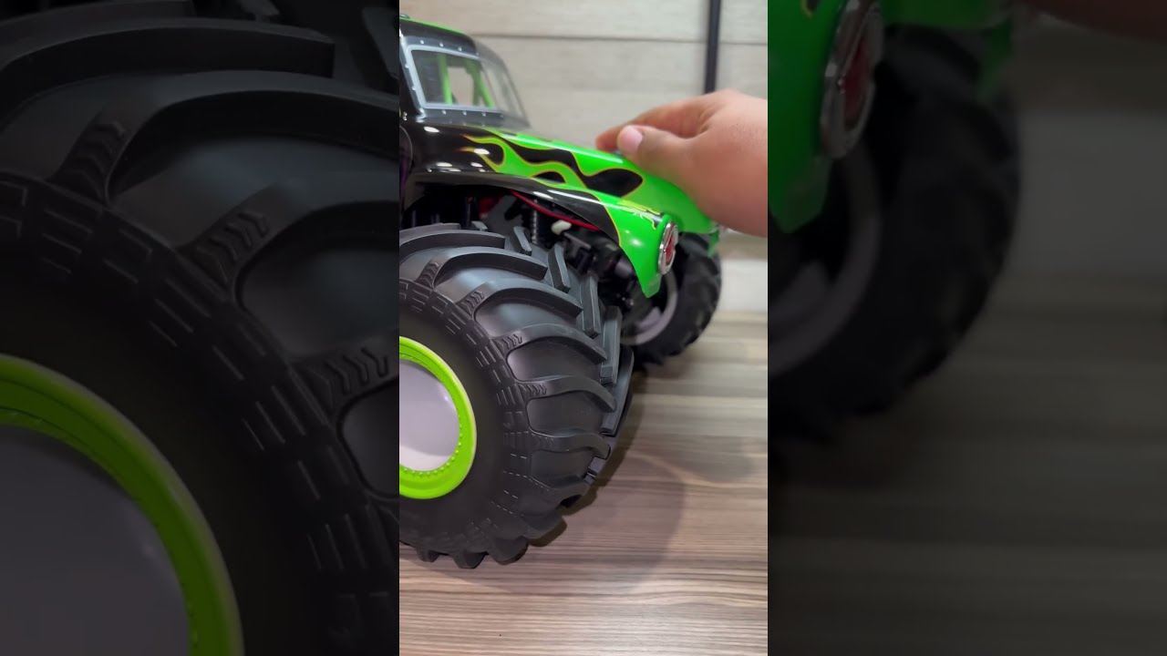 LOSI LMT GRAVE DIGGER 1 8 The Best RC Monster Truck Losi Gravedigger Radiocontrol Monstertruck