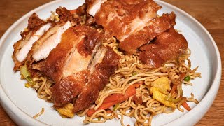 Gebratene Nudeln mit Hähnchen zu Hause machen (100% wie im Imbiss) 