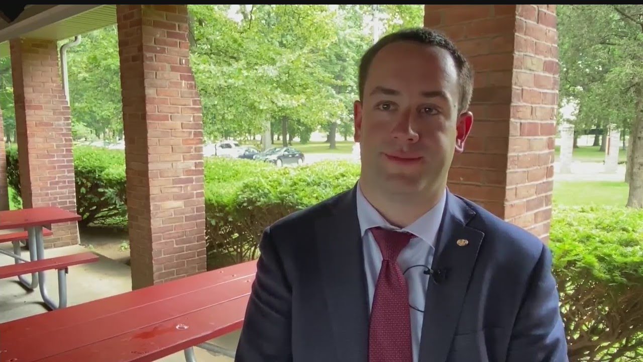 Rotary Club of Youngstown installs new president