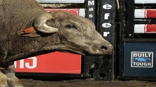 Renato Nunes thrown from Smackdown in 4.25 seconds (PBR)
