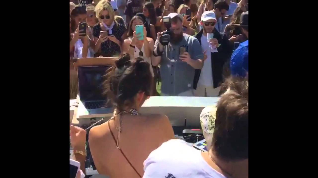 Kendall no Coachella/Pizza Boys | 15/04