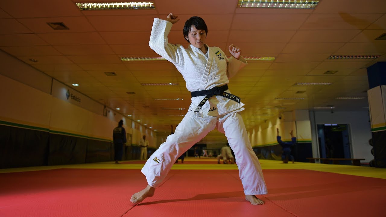 Une Femme Aux Commandes Du Judo Bresilien Youtube